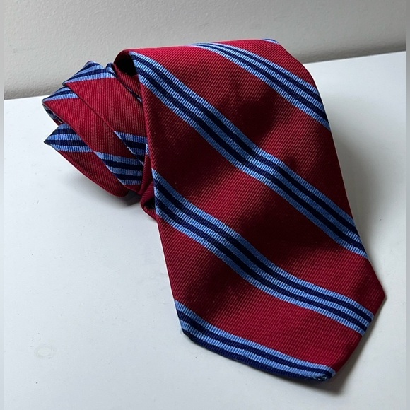 Brooks Brothers 109% Silk Classic Red Navy Stripe Power Tie Made in Italy EUC - Picture 1 of 9